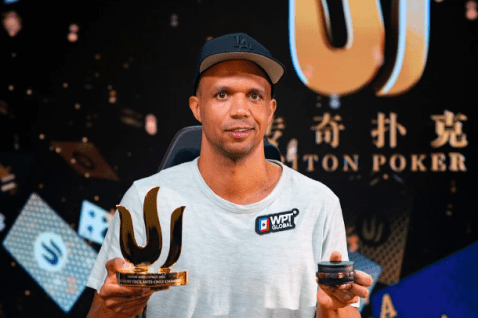 Phil Ivey gana su tercer título Triton por $387,000